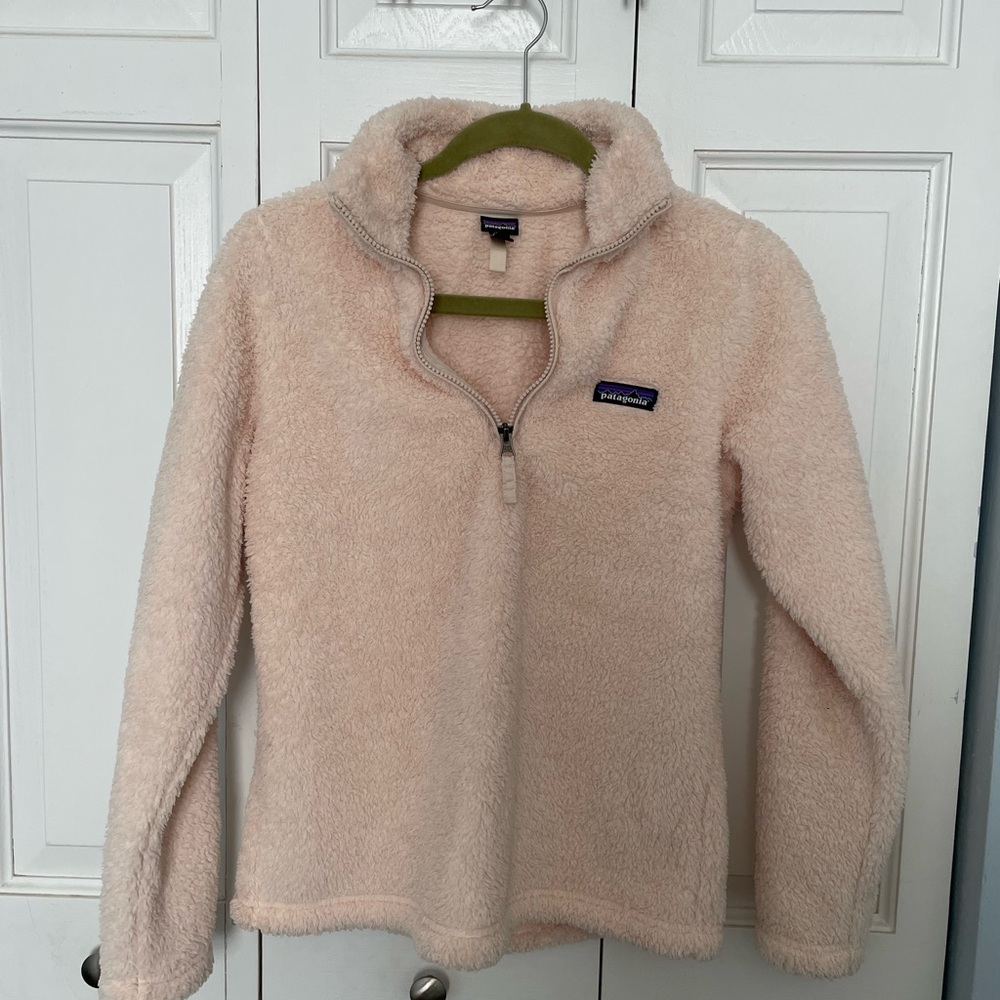 Woman’s Patagonia pull over